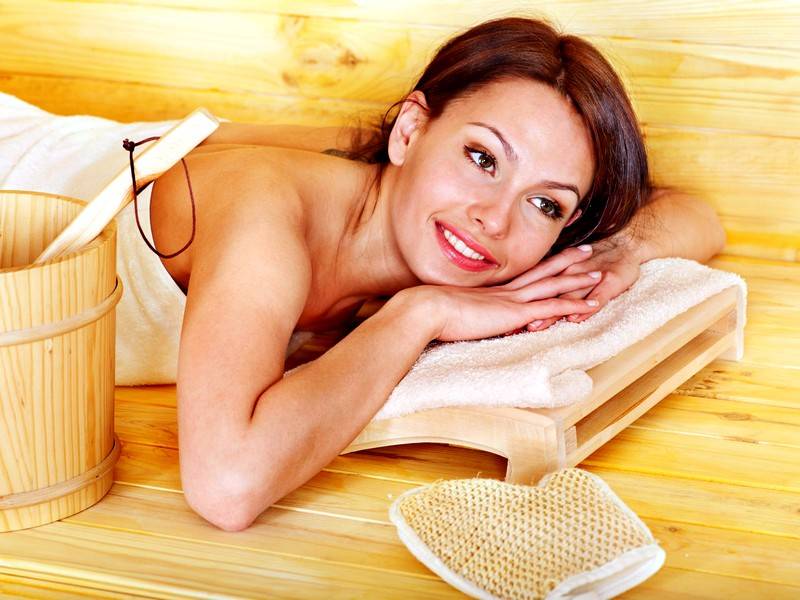 Баня для похудения - полезные свойства парения, массажа, косметических процедур с медом и травами