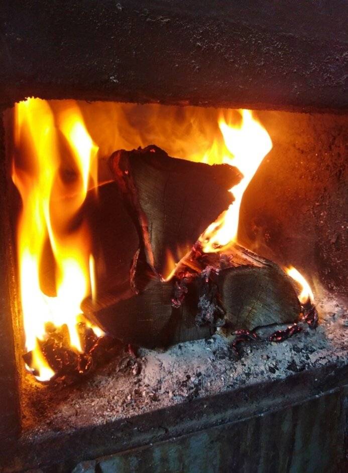 Как правильно печь топить дровами и углем?