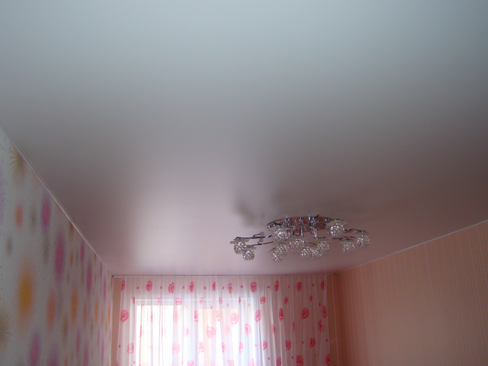 (+75 фото) сатиновый натяжной потолок