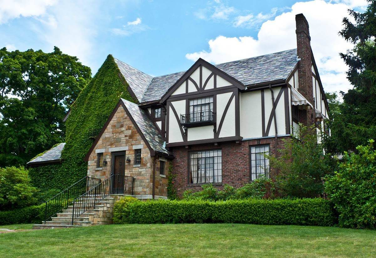 Стиль Тюдор (Tudor Revival Cottage)