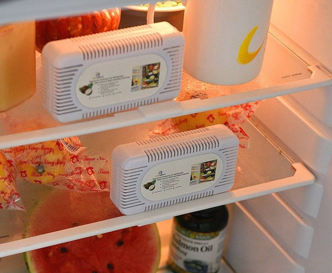 Как избавиться от запаха в холодильнике