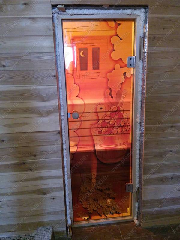 Виды стеклянных дверей для сауны, их размеры, фурнитура, дизайн и способы монтажа