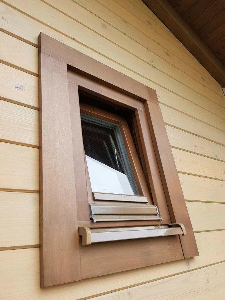 Все о деревянных окнах для бани: от конструкционных особенностей до пропиток