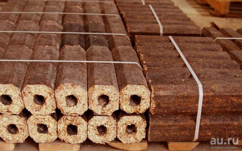 Топливные брикеты или дрова: что лучше и выгоднее выбрать для отопления
