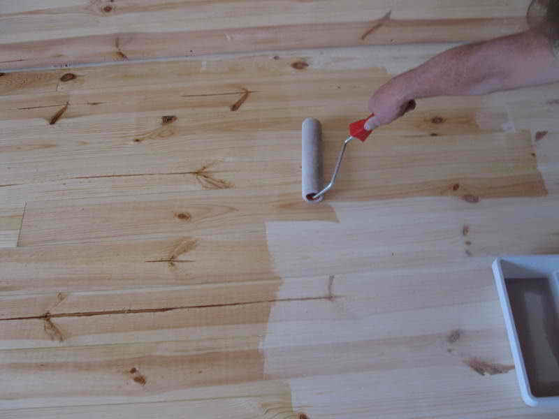 Чем лучше защитить деревянный пол от гниения — средства